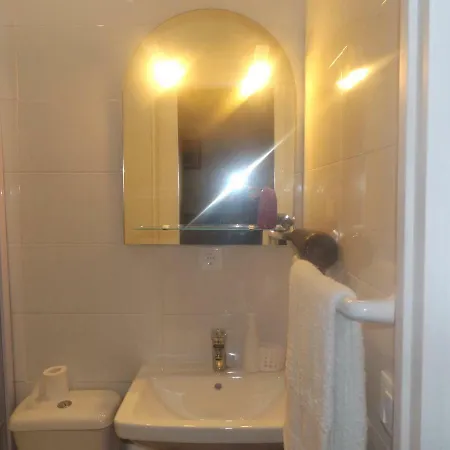 Guest house Casa Do Largo 2*